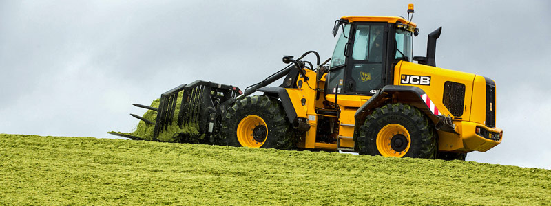 whole-crop-maize-clamp-tractor-c-tim-scrivener.jpg